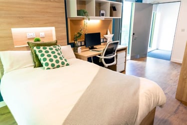 1 bed studio, Walnut Tree Close, City Centre, Guildford, GU14JF - Image 15